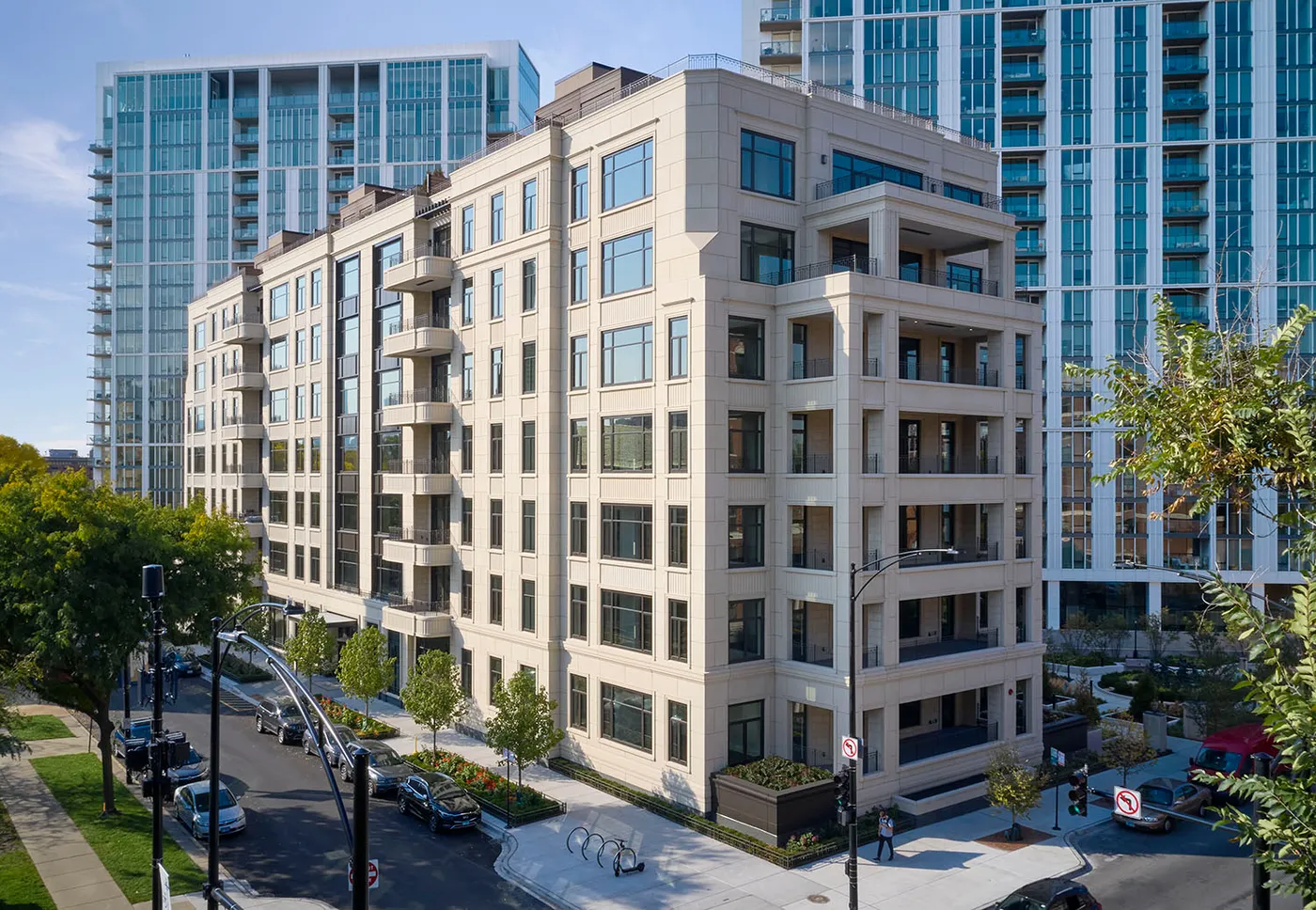 The Orchard residential building in Lincoln Park, Chicago — architectural precast facade inspired by prewar Lakeshore Drive co-ops
